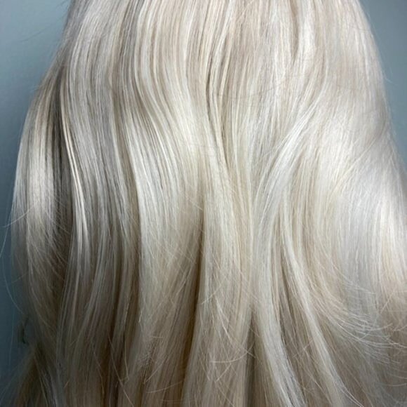 Blonde Lace Front Wig - Picture 10 of 10